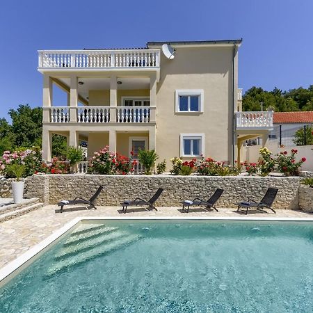 Haus Lilli Mit Pool Apartment Razanac Bagian luar foto