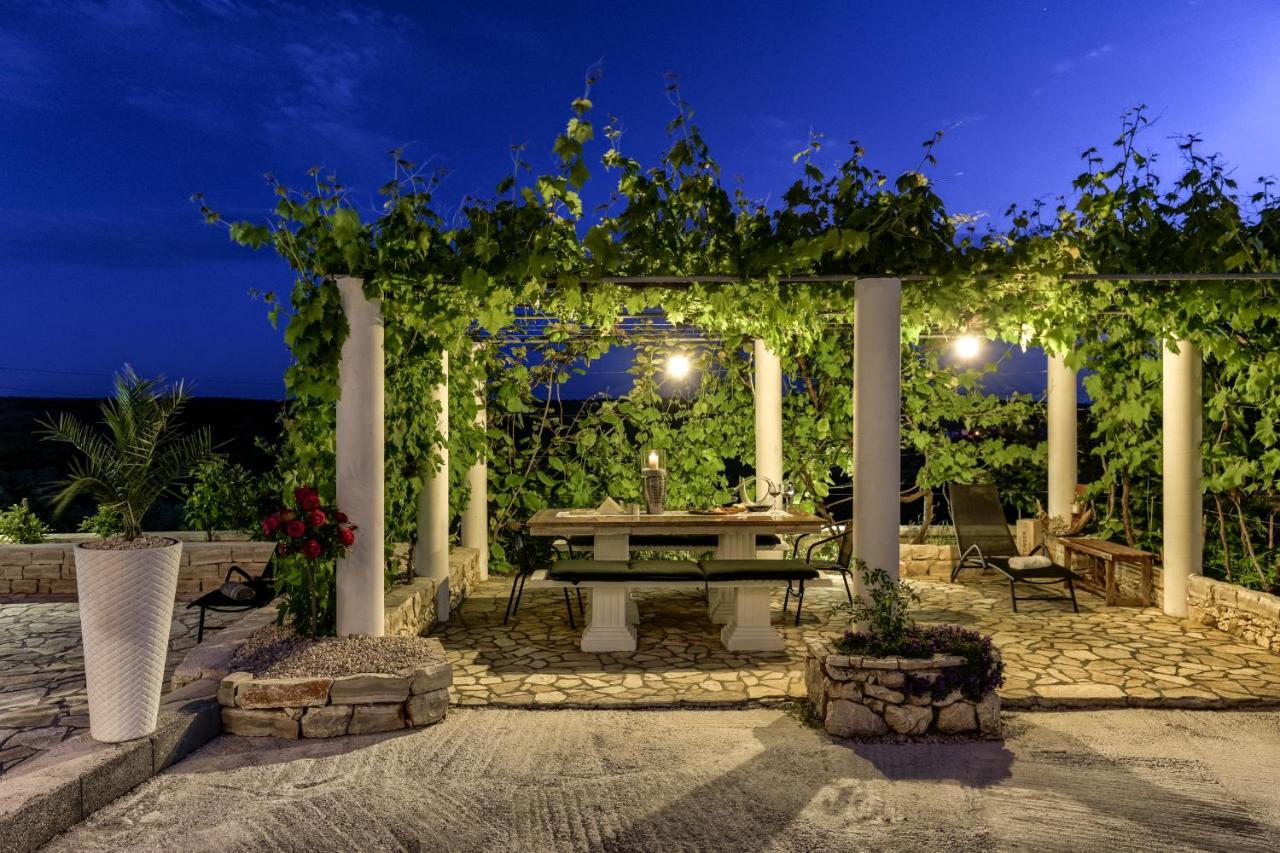 Haus Lilli Mit Pool Apartment Razanac Bagian luar foto